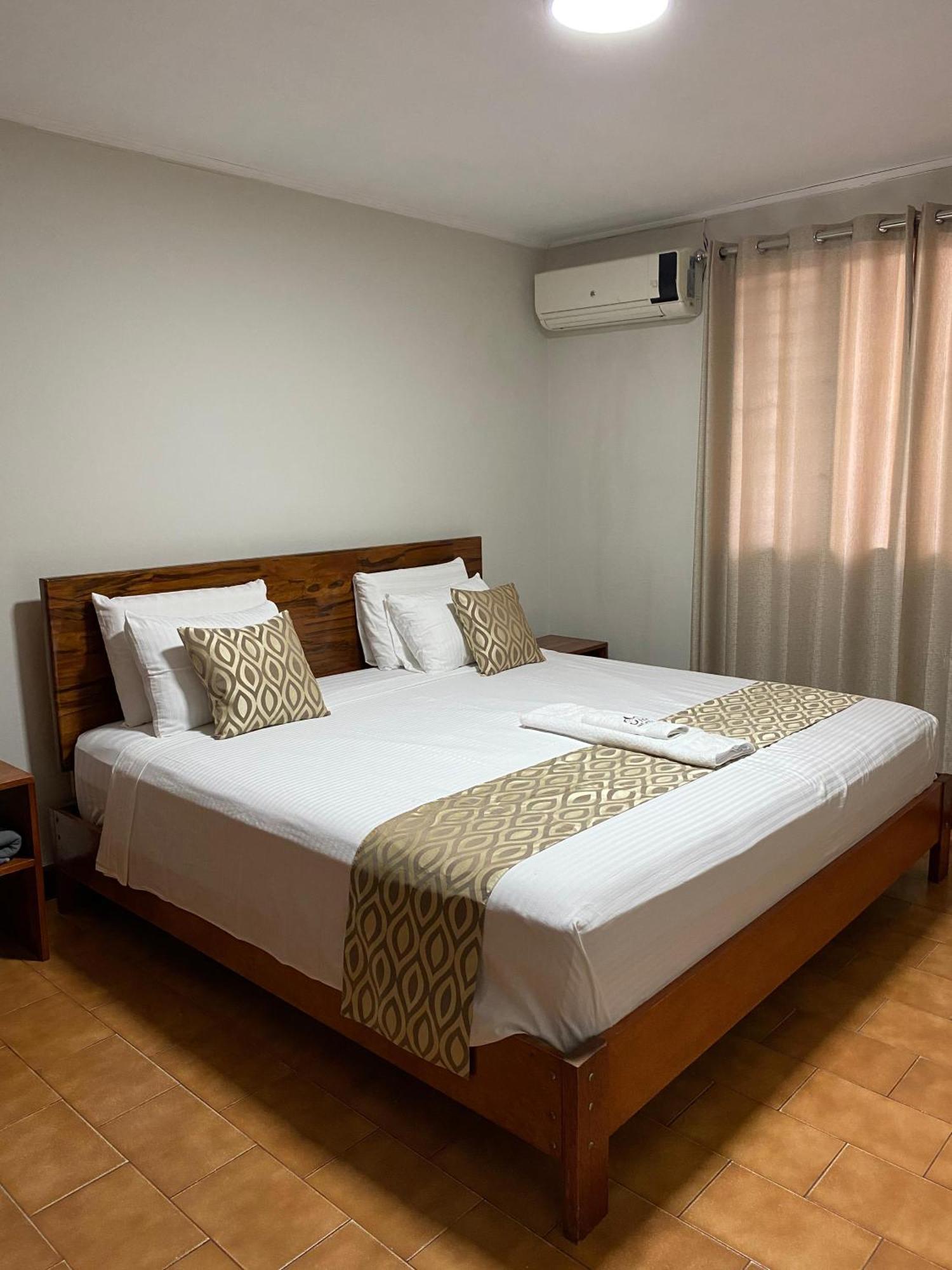 Studio 69 Aparthotel อีกีโตส ภายนอก รูปภาพ